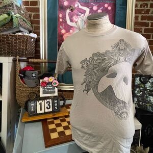 The Phantom Of The Opera Mask Horror Graphic Gray Top T-Shirt Women's Size M